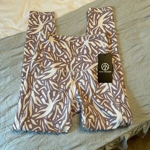 Move theology legging